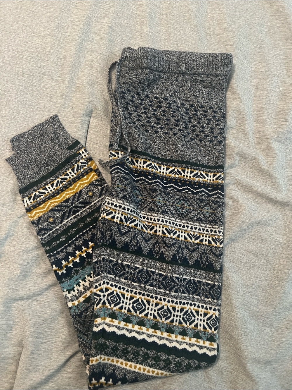 American Eagle Winter knit leggings